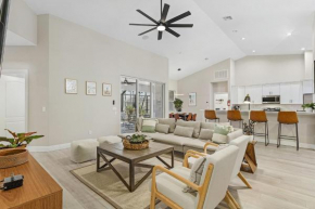 Villa w/ private heated saltwater pool, 4 BR, 7 beds